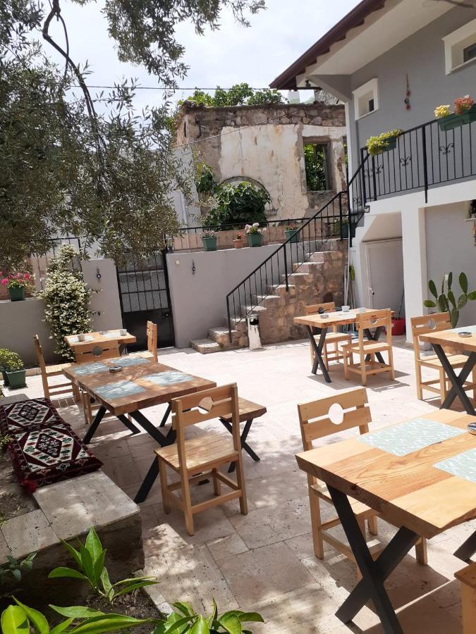 Otelia Pansiyon Ayvalı Exterior foto
